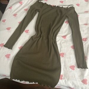 Moda Pink and Green Off-Shoulder Bodycon Dress